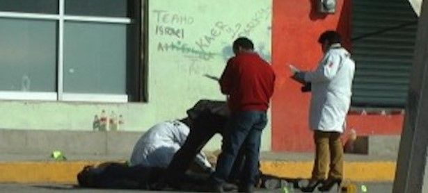 Encuentran dos cuerpos atrás del Cereso de Pachuca
