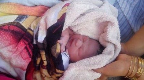 Nace niño en calles de Xalapa