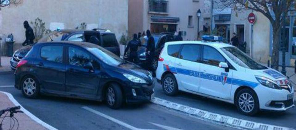 Detienen a presuntos yihadistas en el sur de Francia Detienen a presuntos yihadistas en el sur de Francia