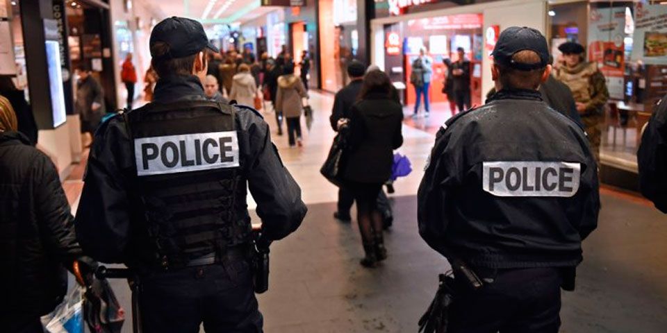 Liberan a tres detenidas por ataques en París Liberan a tres detenidas por ataques en París