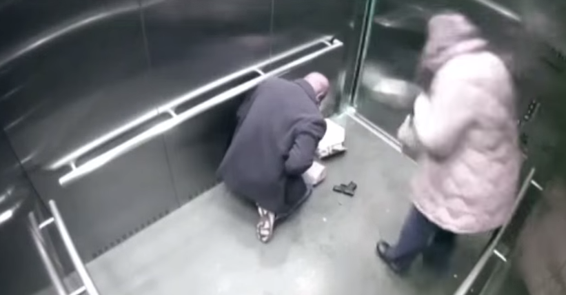 Polic&iacute;a se dispara por accidente en elevador