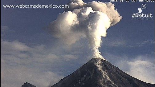 Captan explosiones del Volcán de Fuego de Colima