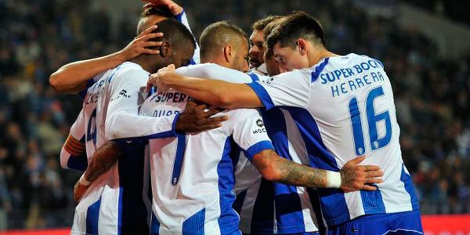 Porto derrota a Penafiel con gol de Herrera