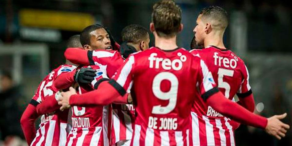 PSV gana y mantiene el liderato PSV gana y mantiene el liderato
