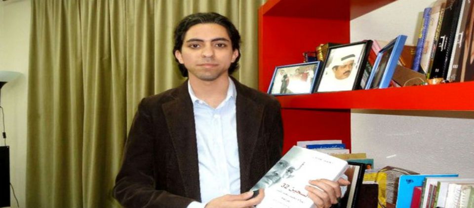 Bloguero saudí castigado con mil latigazos por insultar al islam Bloguero saudí castigado con mil latigazos por insultar al islam