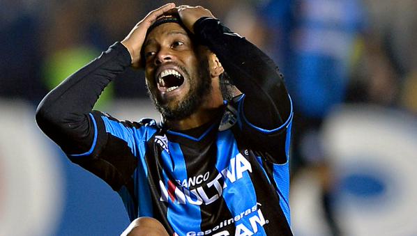 Querétaro cae con Ronaldinho ante Santos Querétaro cae con Ronaldinho ante Santos