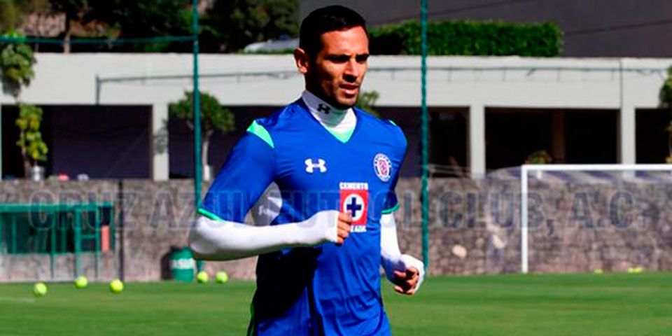 Roque Santa Cruz ya entrenó con Cruz Azul
