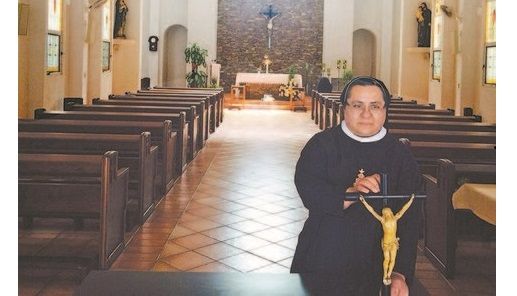 Monjas venden Cristo para salvar su convento