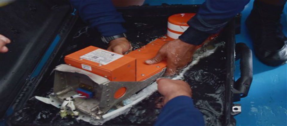 Recuperan la segunda caja negra del avión de AirAsia Recuperan la segunda caja negra del avión de AirAsia