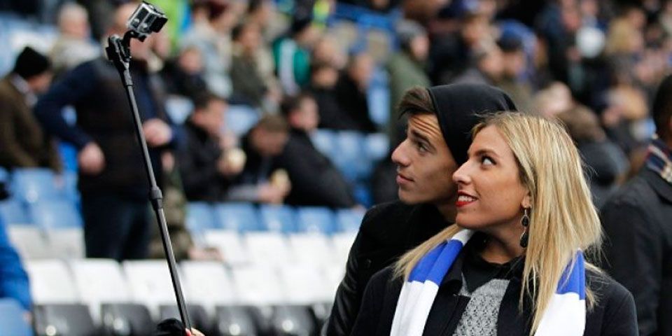 Prohíben selfie sticks en estadios ingleses Prohíben selfie sticks en estadios ingleses