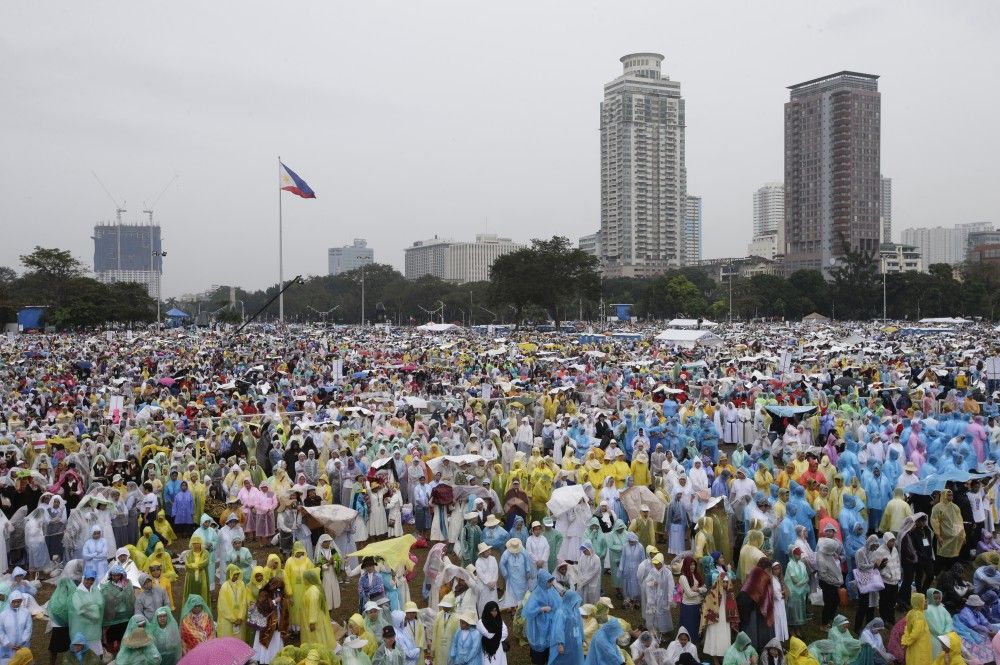 Despiden en Filipinas 6 millones al Papa Francisco Despiden en Filipinas 6 millones al Papa Francisco