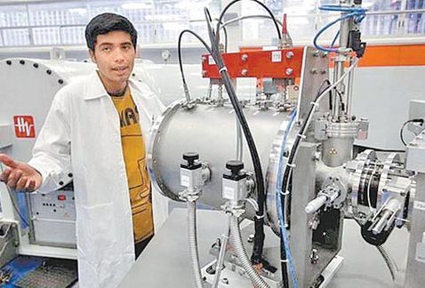 Estudiante mexicano crea acelerador de partículas con mil pesos
