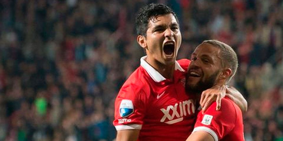 Tecatito saldría de Twente solo por 30 millones de euros