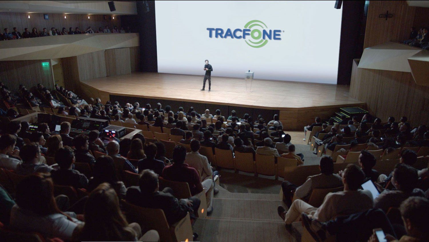 Empresa de América Móvil reembolsará 40 mdd a clientes por engaño