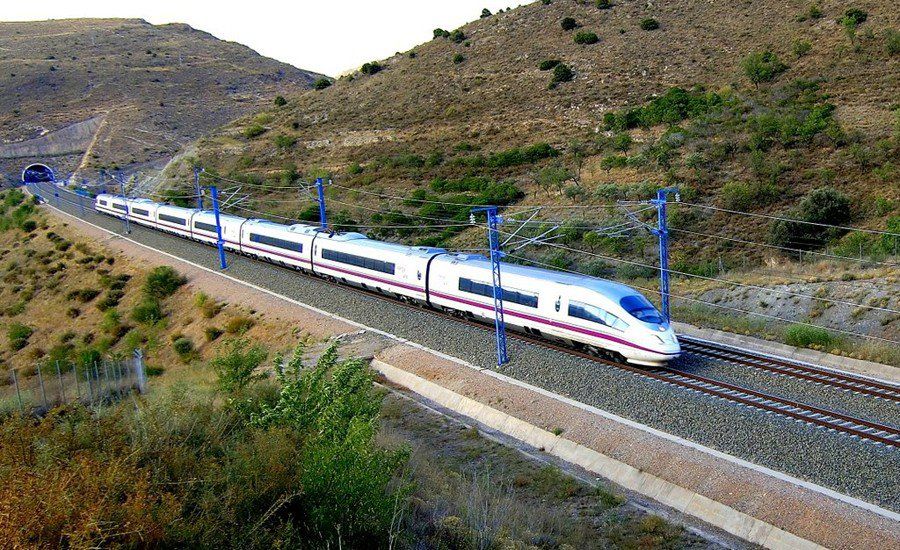 Posponen bases de licitación para el Tren México-Querétaro