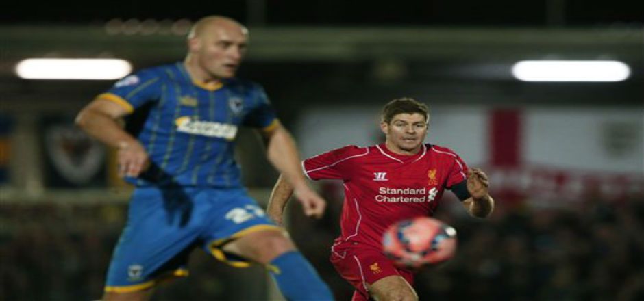 Gerrard rescata al Liverpool