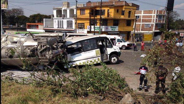 Accidente en la México-Toluca deja un muerto Accidente en la México-Toluca deja un muerto