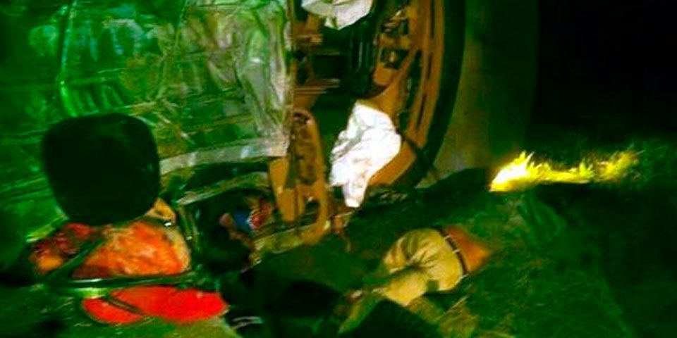 Deja seis muertos volcadura en la México – Zacatepec