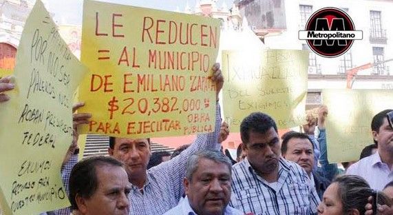 Alcaldes del PRD protestan contra recorte de presupuesto por Gobierno de Veracruz