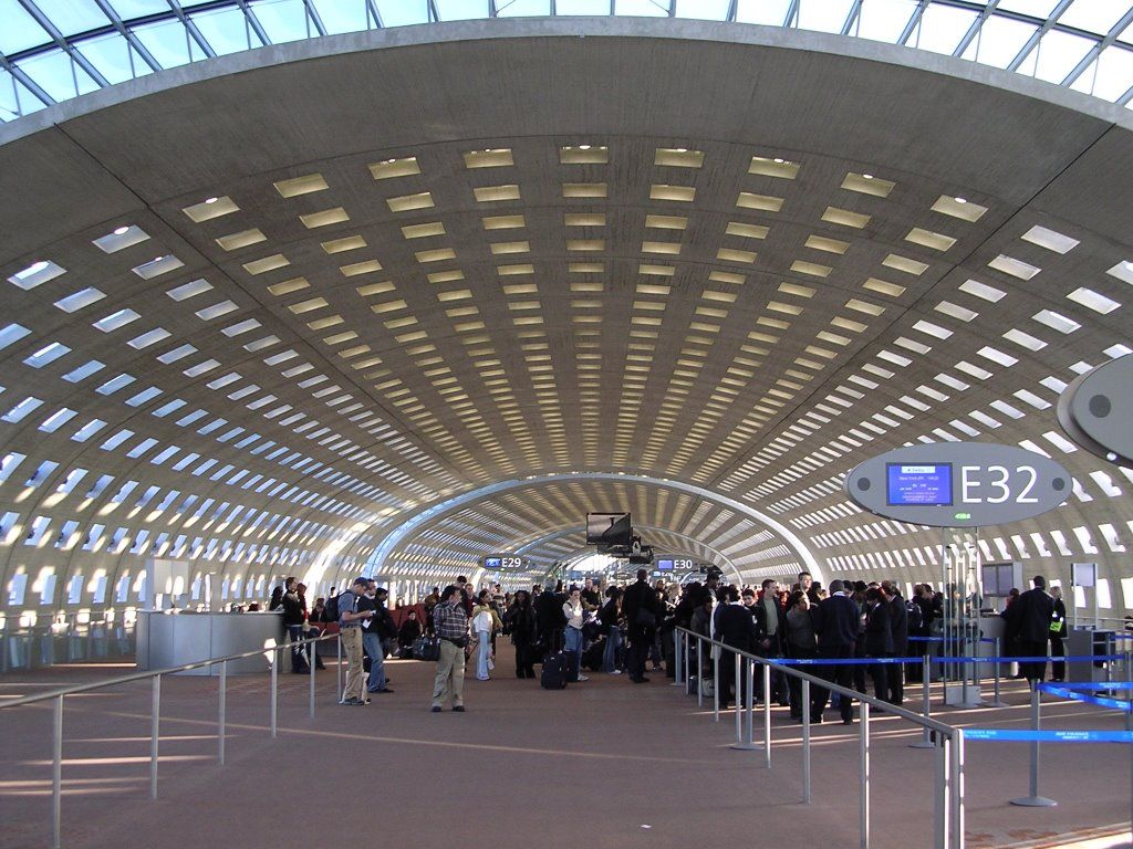 Gasolinerías en aeropuerto de París inician huelga Gasolinerías en aeropuerto de París inician huelga