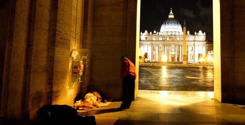 Vaticano habilita baños y peluquería para indigentes Vaticano habilita baños y peluquería para indigentes