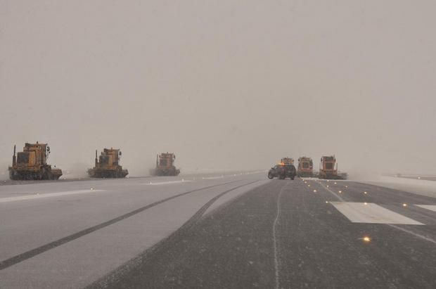 Se reanudan miles de vuelos tras paso de tormenta invernal Se reanudan miles de vuelos tras paso de tormenta invernal