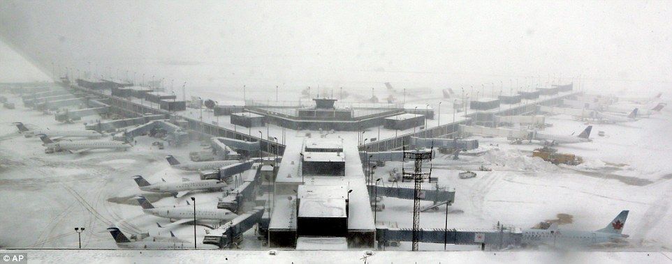 Cancelan miles de vuelos en Estados Unidos Cancelan miles de vuelos en Estados Unidos