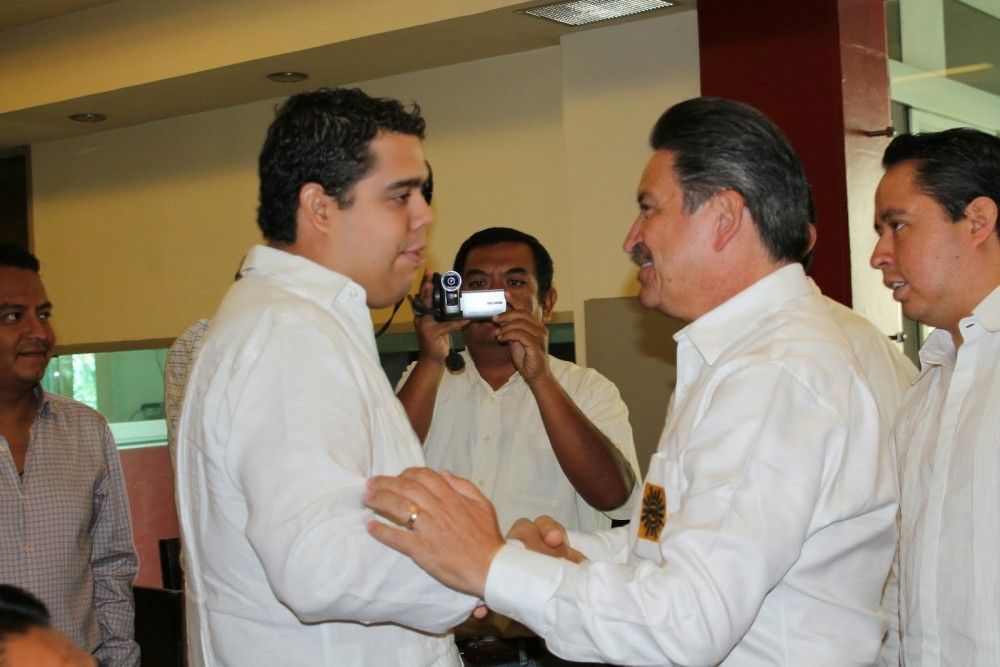 Hijo de Ángel Aguirre se baja de la contienda