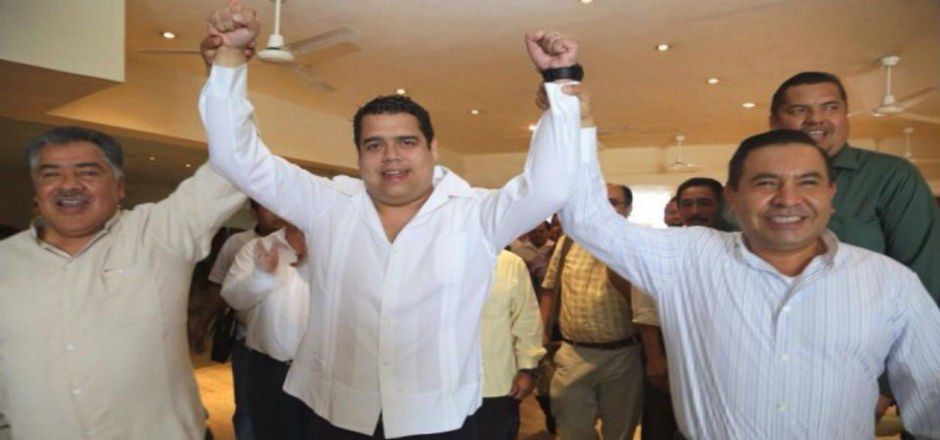 Da PRD espaldarazo a Ángel Aguirre Jr.