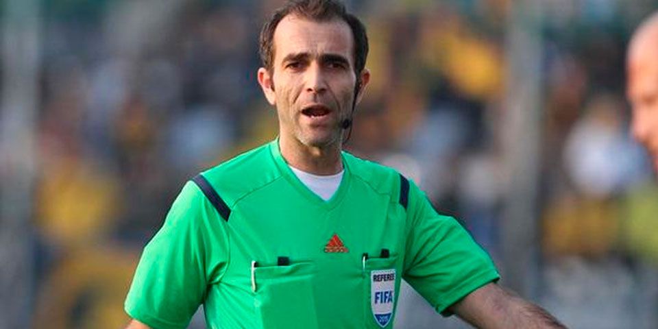 Estalla bomba en auto de esposa de árbitro en Chipre Estalla bomba en auto de esposa de árbitro en Chipre