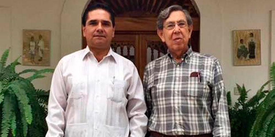 Se reúnen Aureoles y Cárdenas en Michoacán