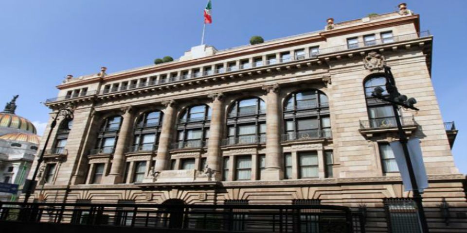 BANXICO subasta 303 millones de dólares