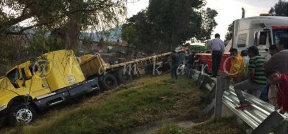 Choque de tráiler en la México-Cuernavaca