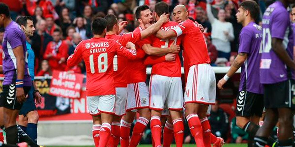 Davíla juega en la derrota del Vitória