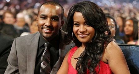 Realizan traqueotomía a Bobbi Kristina