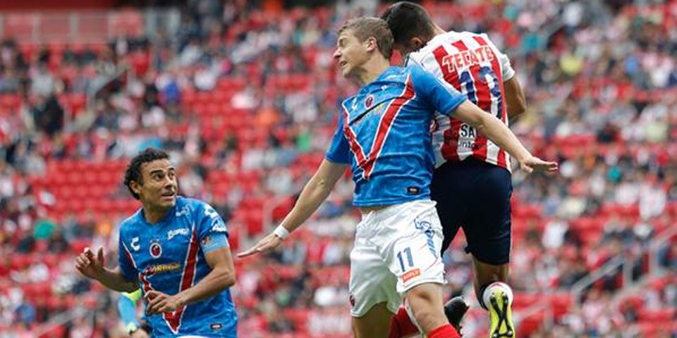 Chivas y Veracruz aburren y empatan a ceros Chivas y Veracruz aburren y empatan a ceros