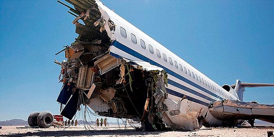 Cómo salvar su vida en un accidente de avión Cómo salvar su vida en un accidente de avión