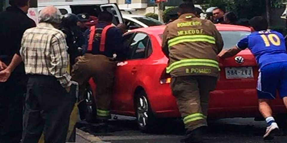 Muere atropellado policía en Iztacalco