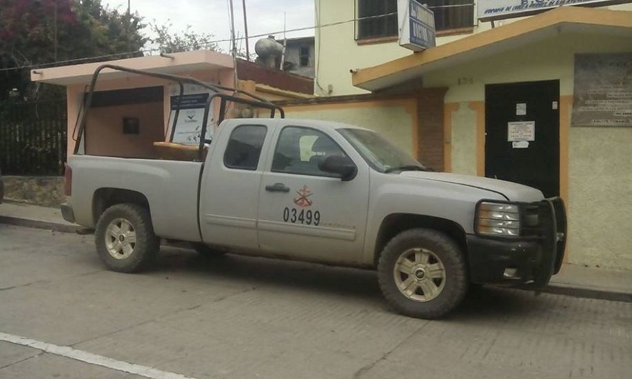 Aseguran camioneta clonada de la Marina