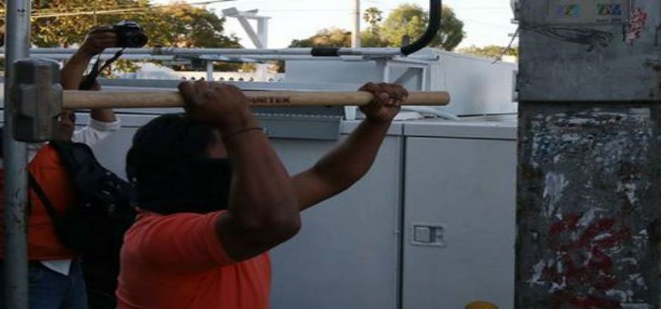 Formal prisión a un hombre que dañó cámaras de videovigilancia en Oaxaca Formal prisión a un hombre que dañó cámaras de videovigilancia en Oaxaca