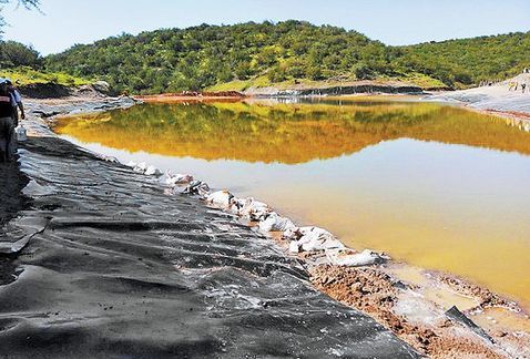 Toman alcaldía de Ures para exigir pago por derrame de Grupo México