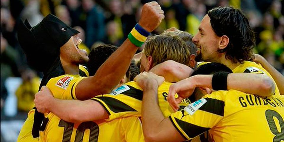 Dortmund mantiene mejoría y gana Derbi del Ruhr Dortmund mantiene mejoría y gana Derbi del Ruhr