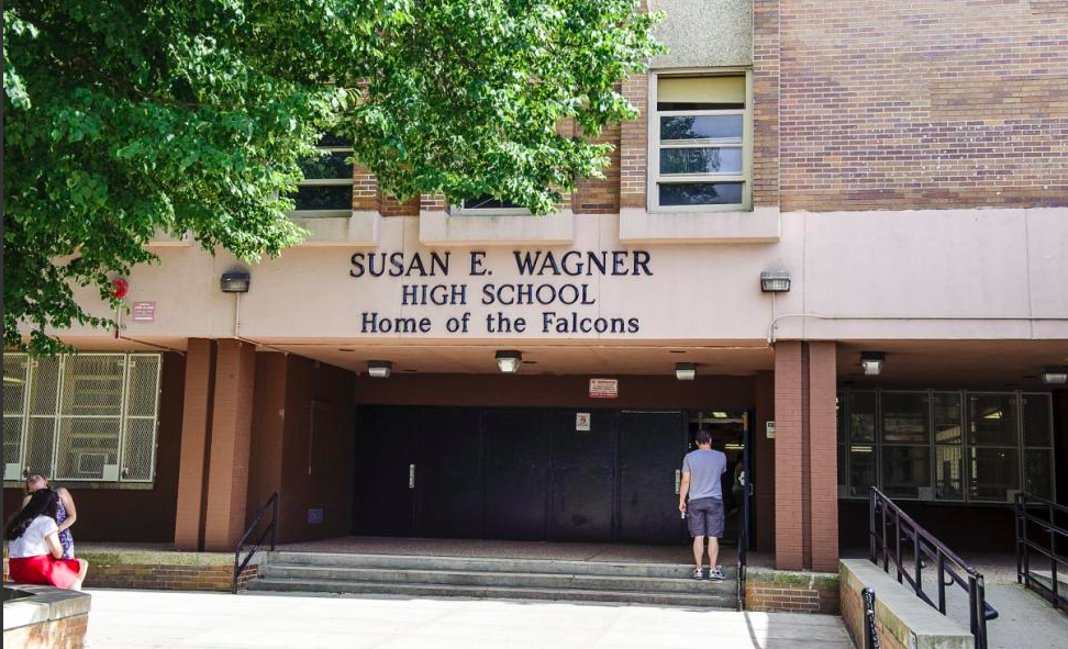 Mujer amenaza con volar escuela en Nueva York Mujer amenaza con volar escuela en Nueva York