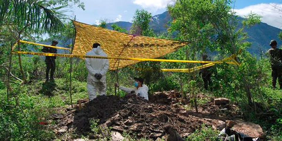 Encuentran en Colombia fosa con más de 60 cadáveres Encuentran en Colombia fosa con más de 60 cadáveres