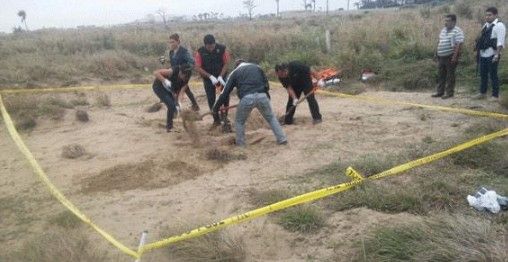 Encuentran seis cuerpos en fosas en Edomex