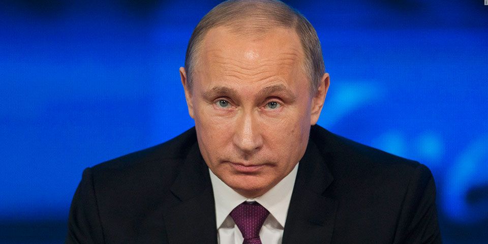 Abren procedimiento a jugador ruso por playera con rostro de Putin