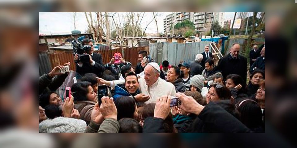 Papa Francisco visita zona marginada de Roma Papa Francisco visita zona marginada de Roma