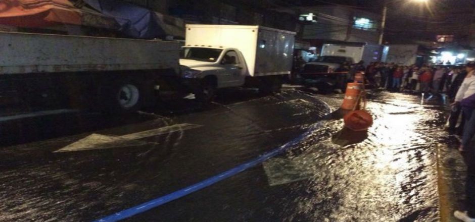 Controlan fuga de agua en Magdalena Contreras