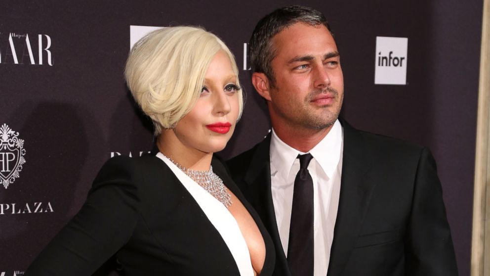 Lady Gaga está comprometida Lady Gaga está comprometida