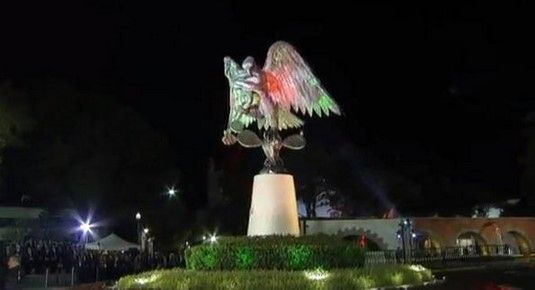 Inauguran Glorieta de la Lealtad en Los Pinos